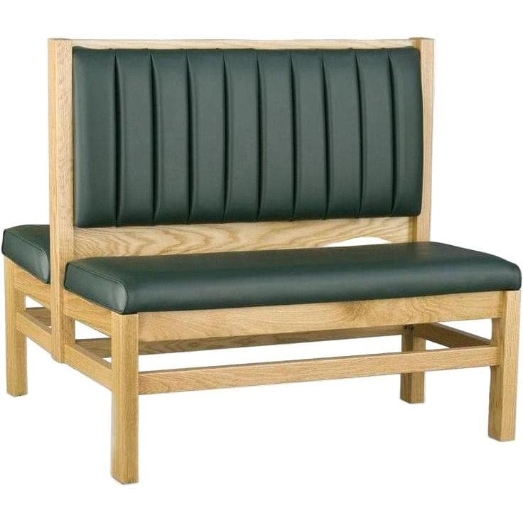 Banqueta a medida con estructura de madera y canales verticales